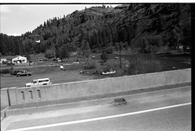 1989 Outdoor Program, Rafting 02