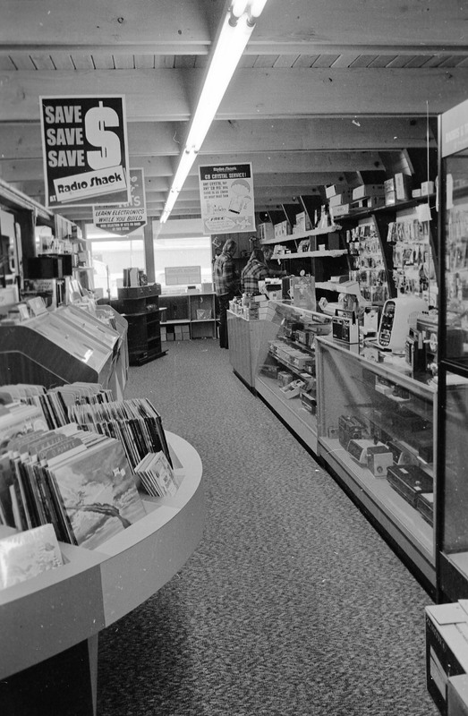 1974 Students, Shopping J 02