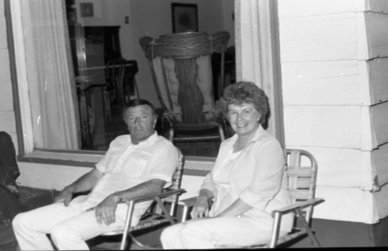 1984 Concert Outdoors, Couple 01
