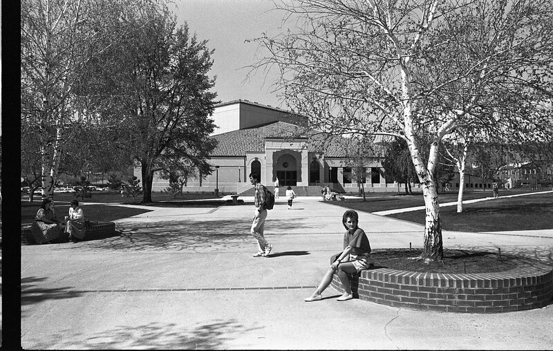 1991 Students, Walking 19