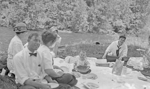 Reuter Group-Q, Picnic 9
