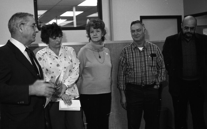 1986 Governor Governor Vic Atiyeh Honors Employee 08