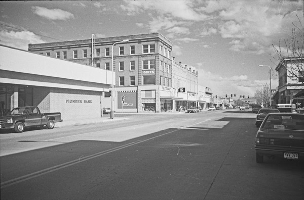 La Grande, Street Scene 27