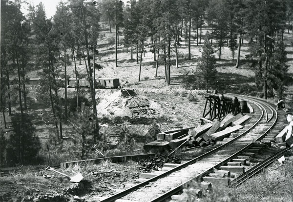 Train Tracks, Construction 1