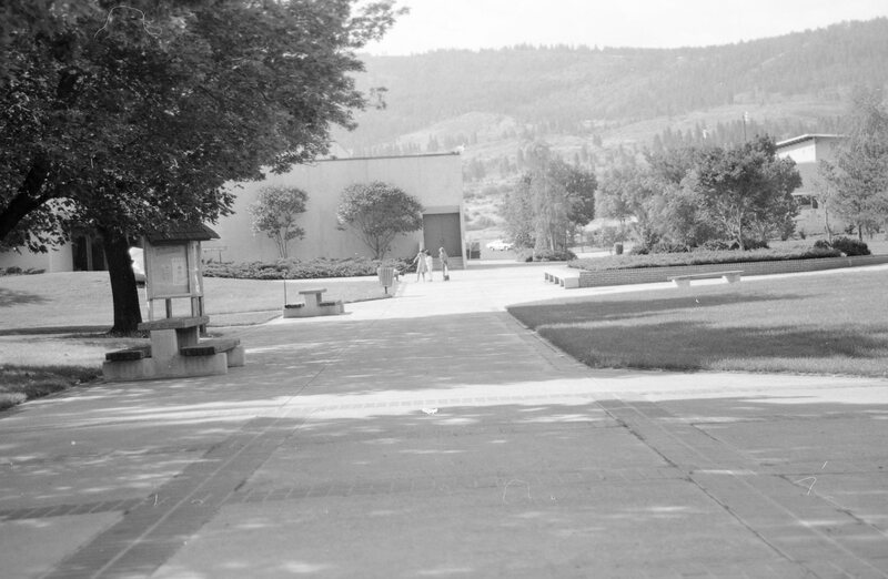 1985 Campus 02