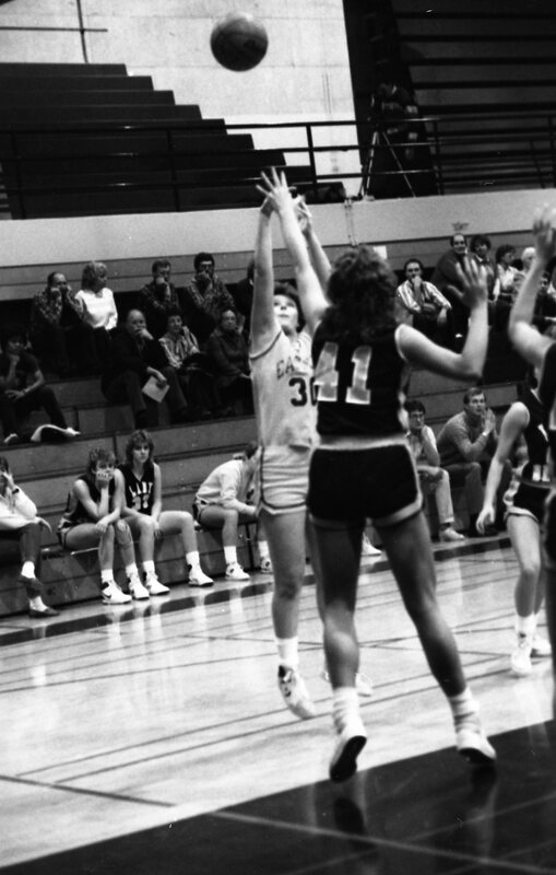 1987 Women's Basketball Action, George Fox at EOSC 12