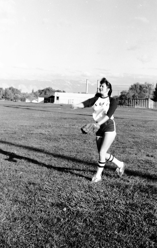 1980 Women's Softball Player 05