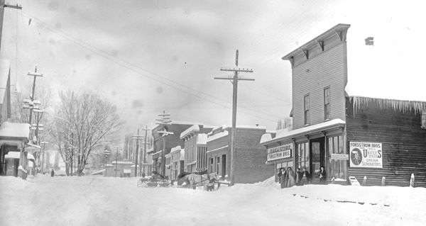 Cove, Street Scene 7