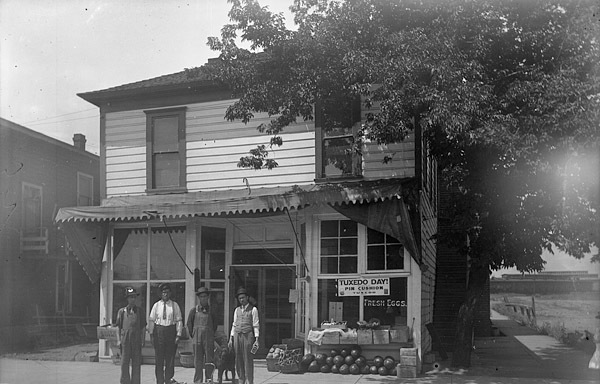 Elgin, Grocery Store