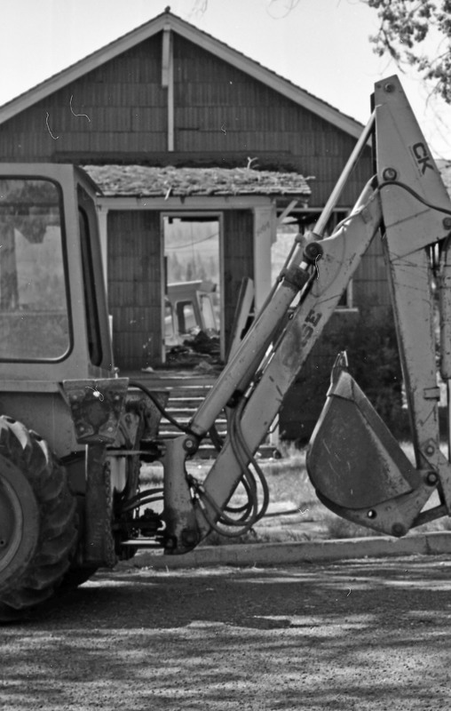 1987 La Grande, House Demolition 01