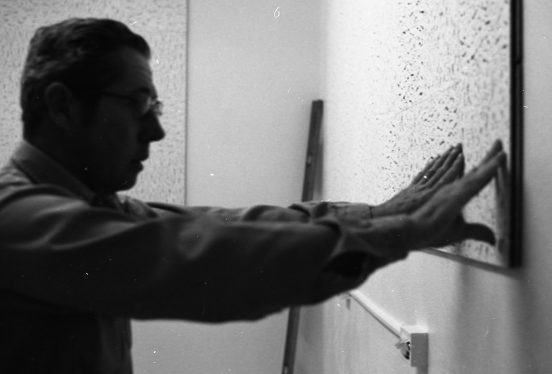 1981 Employee, Installing Panels 02