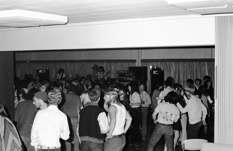 1972 Dance, Live Band 04