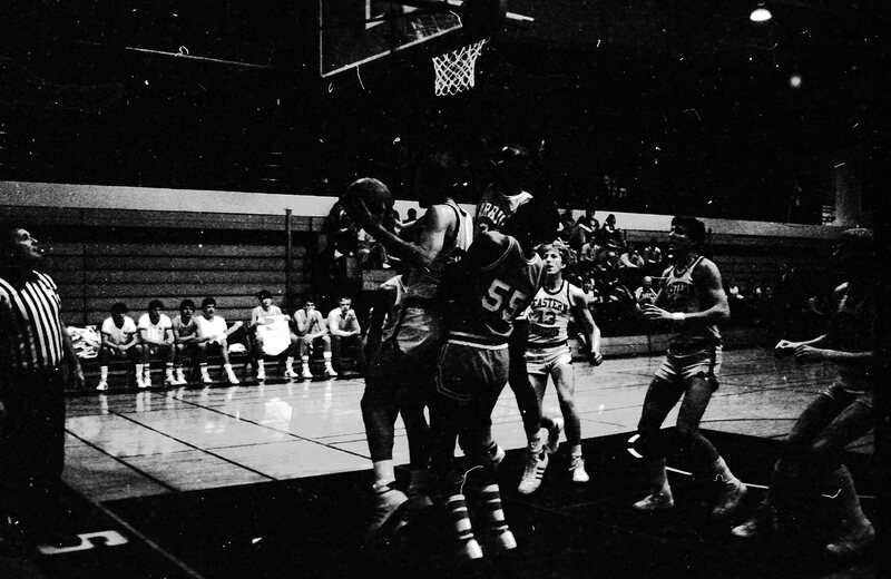 1985 Men's Basketball, EOSC vs. LCSC 05