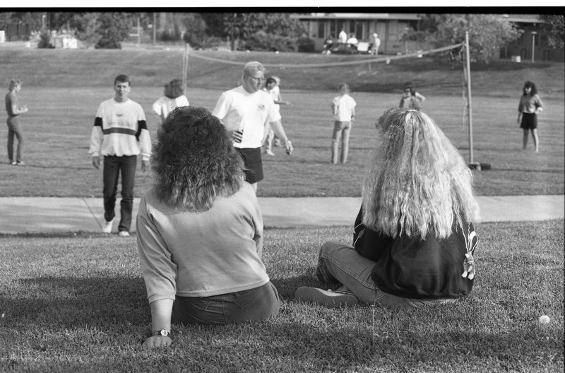 1988 Volleyball, New Students 03