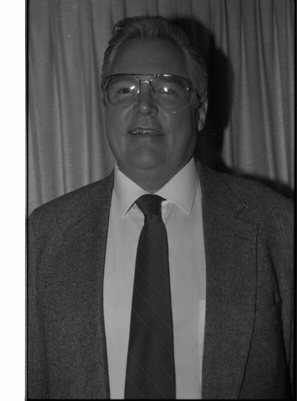 1988 Distinguished Award, Jerry Young 04