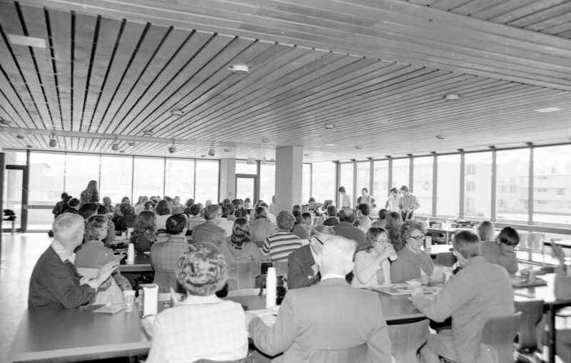 1976 Employees, Luncheon 03