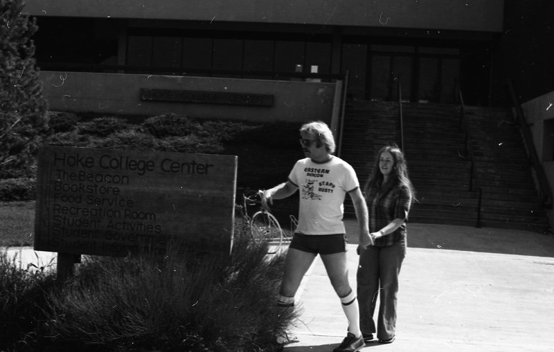 1980 Students, Outdoors 04