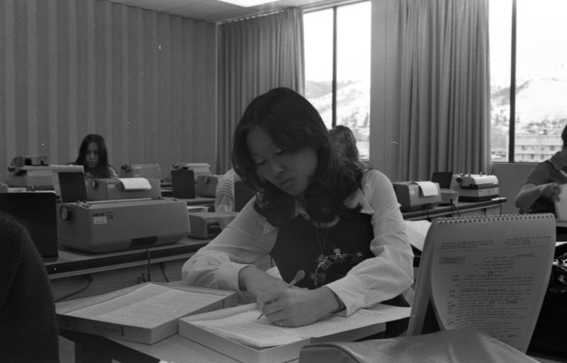1976 Classroom, Typing 02