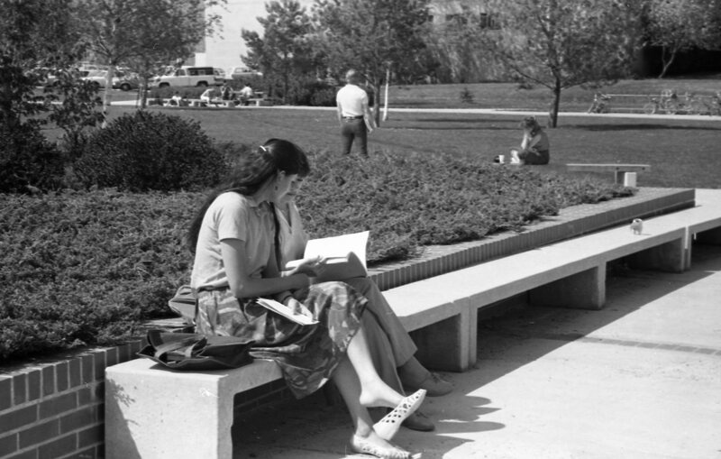 1985 Students, April Outdoor Candid Shots 03