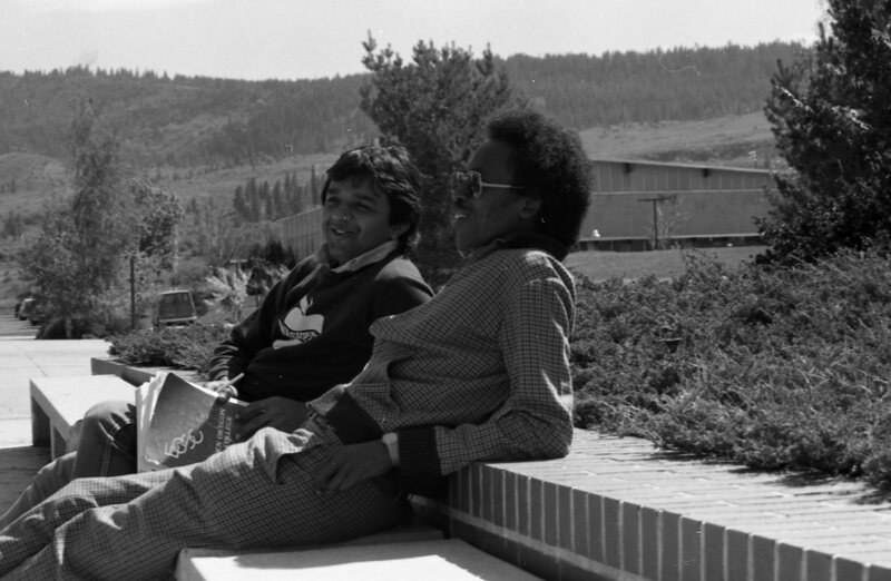 1985 Students, May Outdoor Candid Shots 28