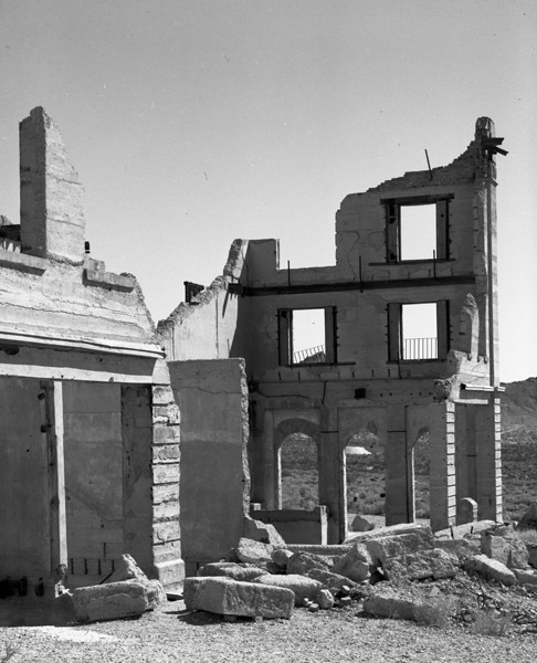 California, Ghost Town 25
