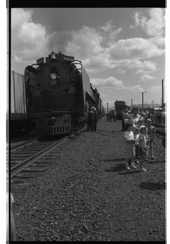 1989 La Grande, Trains 09