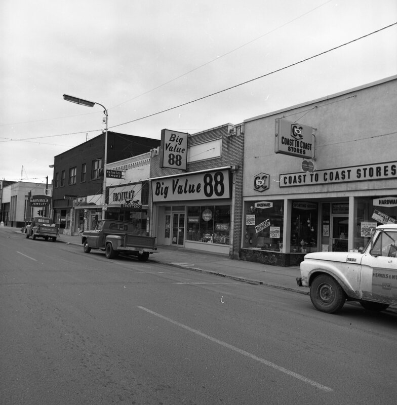 1972 La Grande, Street Scenes 06