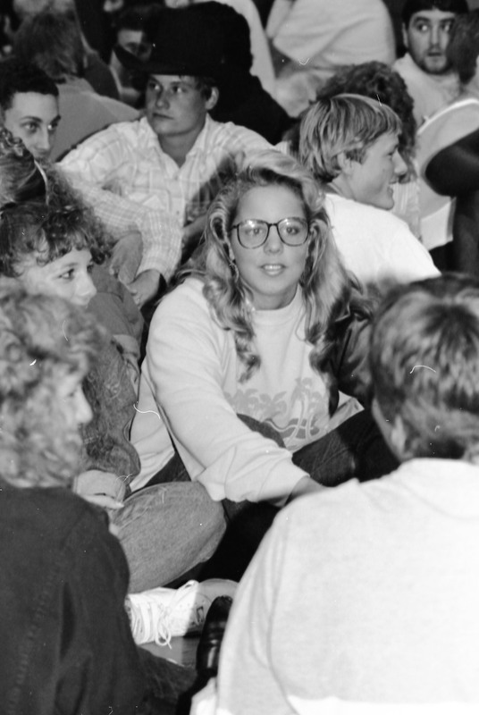 1987 New Student Days, Indoors 02
