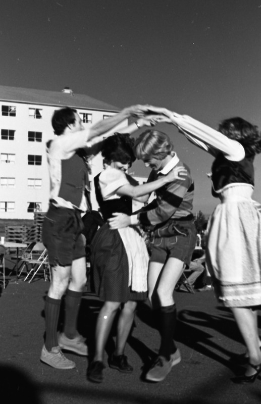 1977 Octoberfest, Folk Dancing 17