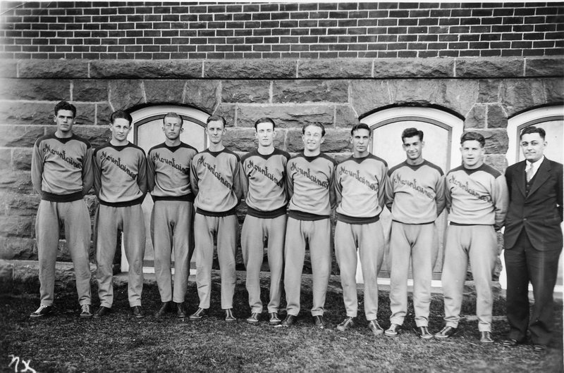30's Basketball Squad 1