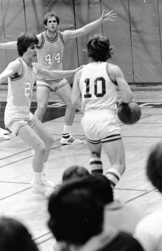 1983 Men's Basketball, EOSC vs. Idaho State, Action 16