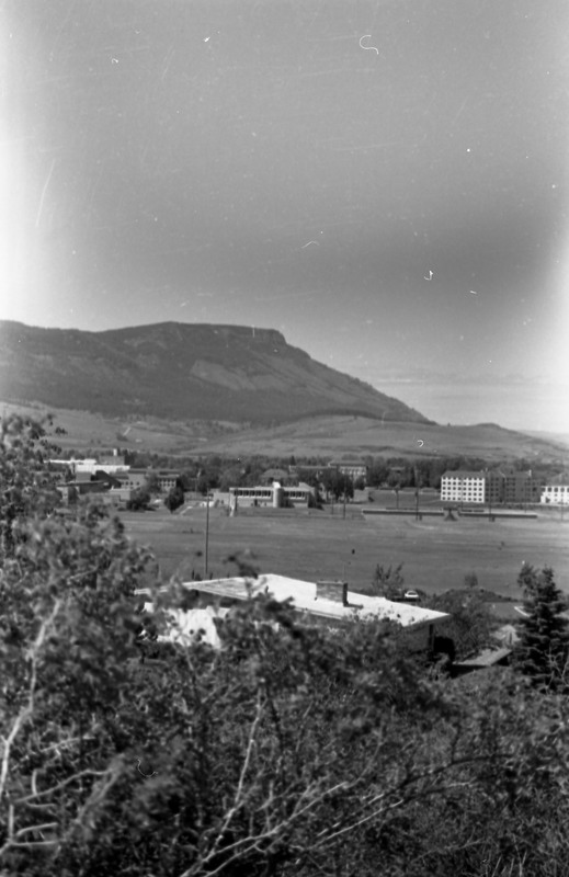 1976 Campus 01