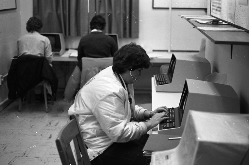 1984 Students, Computer Lab 02