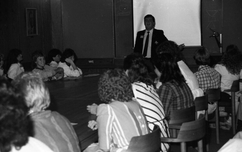 1985 First Day of Classes, Business 06