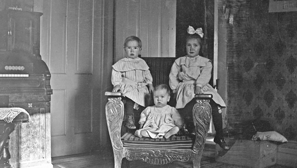 Reuter Group-PP, Children 2