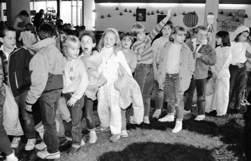 1987 Ackerman Elementary School, Christmas 23