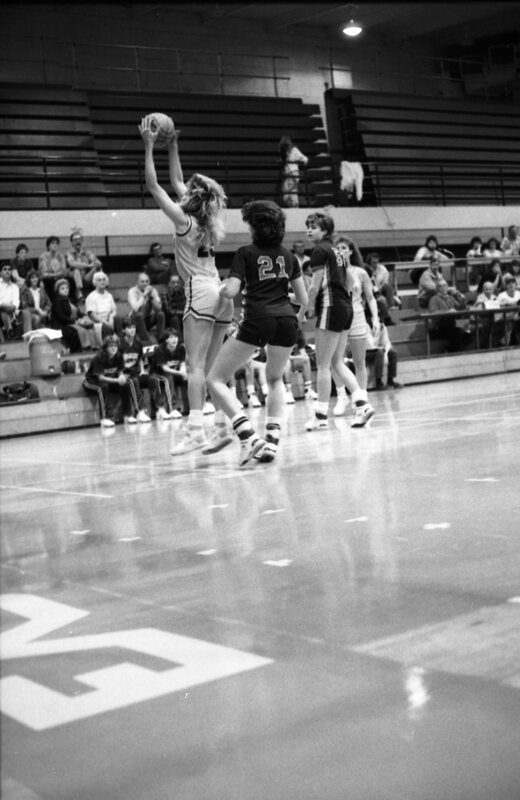 1988 Women's Basketball Action, Concordia at EOSC 08