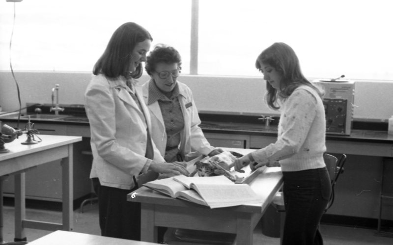 1979 Nursing Program, Biology