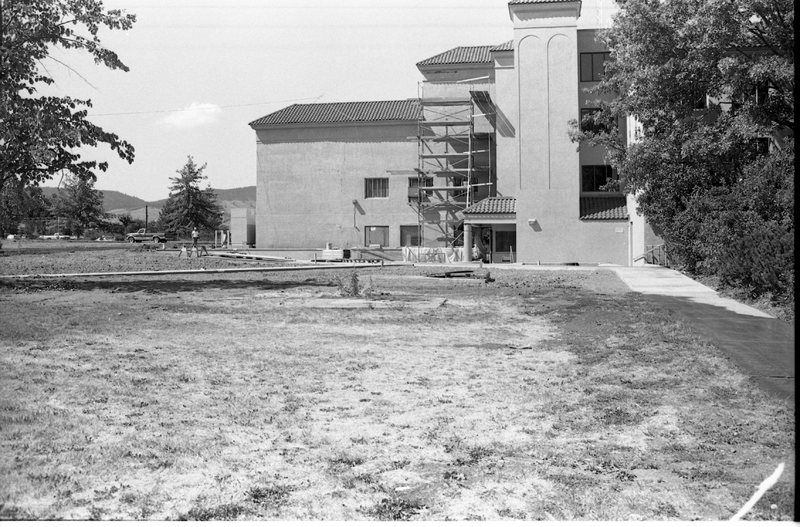 1989 Walter M. Pierce Library, Exterior Work 06
