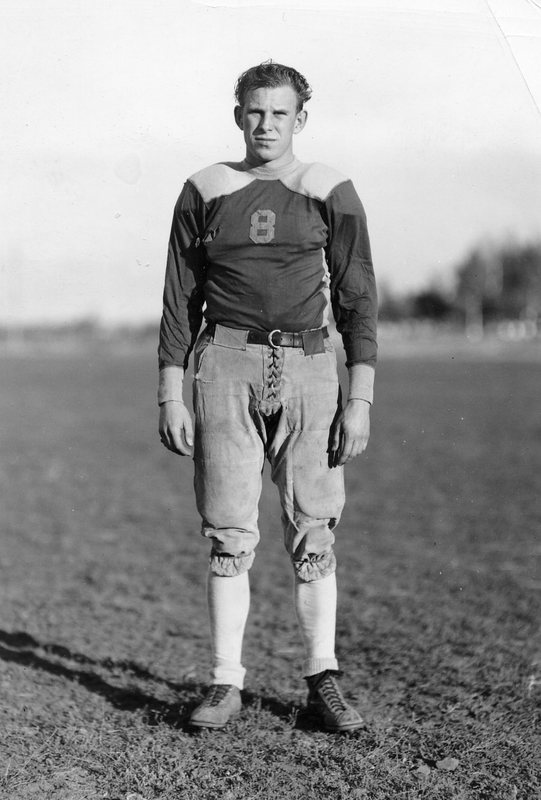 30's Football Player 16