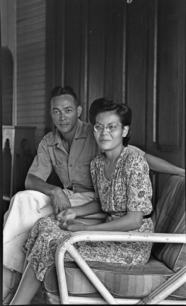 Manila, Filipino Hosts 5