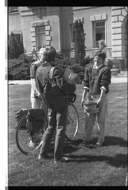 1989 Students, Outdoors 46