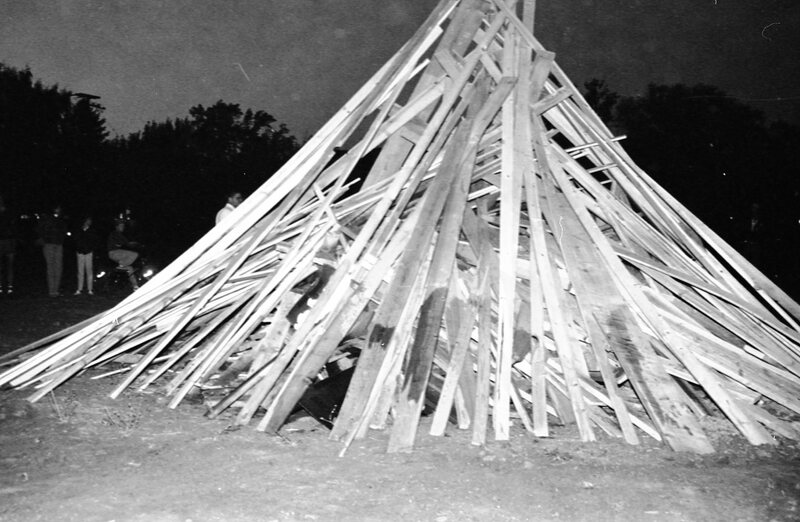 1987 Homecoming Bonfire 03