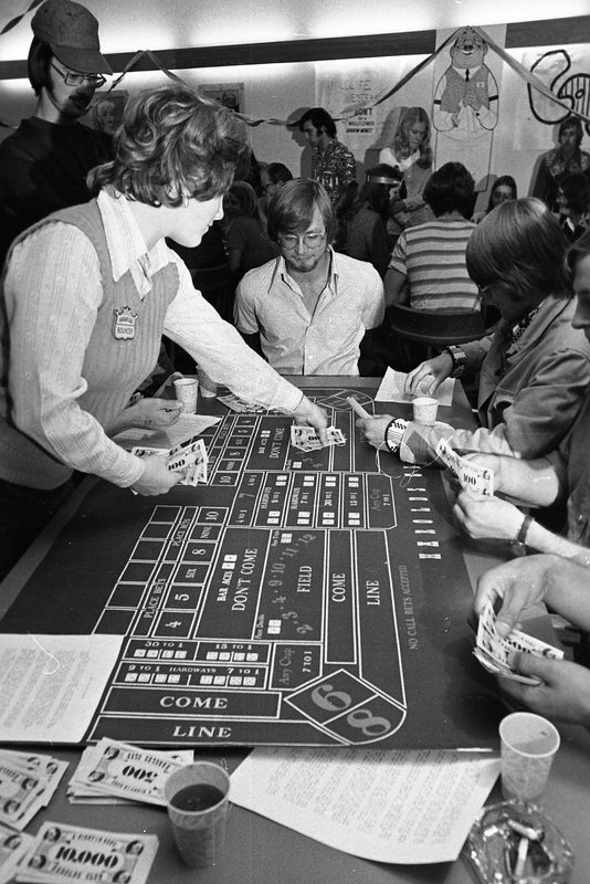 1974 Casino Night, Craps 01