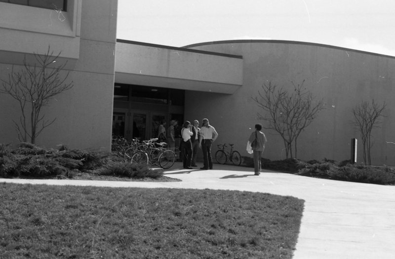 1981 Zabel Hall Entrance 02