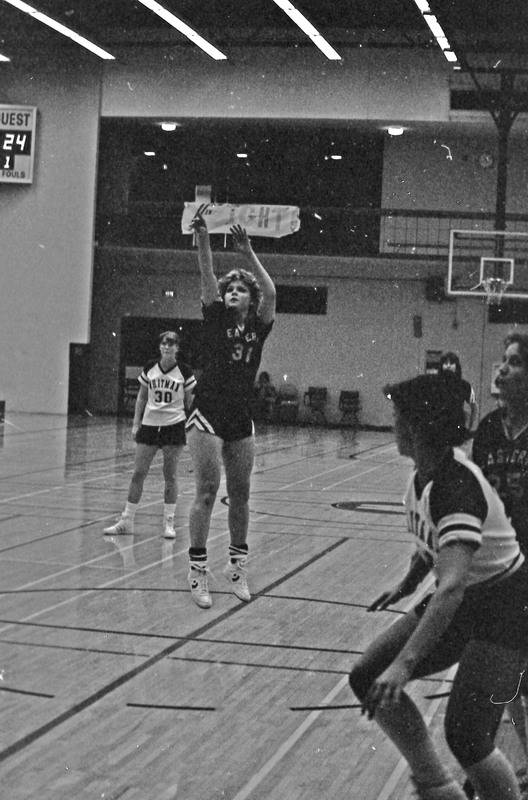 1984 Women's Basketball Action, EOSC vs. Whitman 26