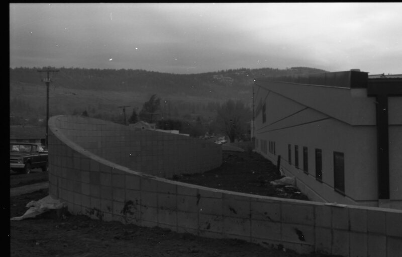 1990 Loso Hall Construction, Wall 02