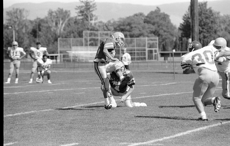 1991 Football, Alumni Game Action 03