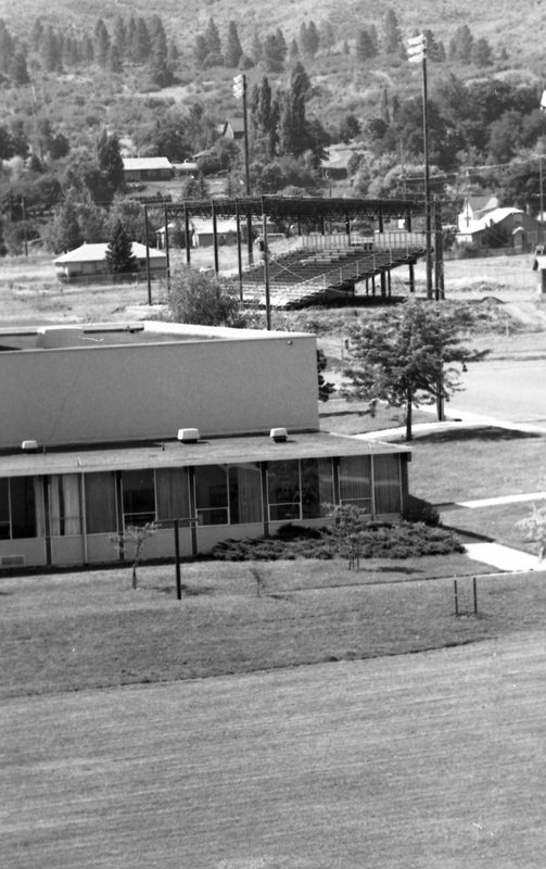 1984 Stadium 01