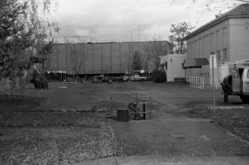 1985 Badgley Hall 01